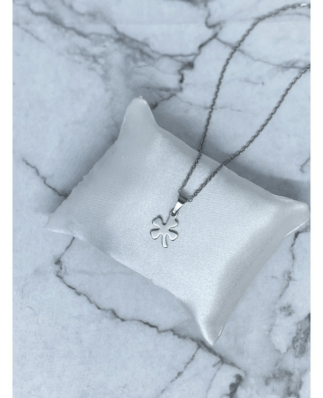 Collier Lucky